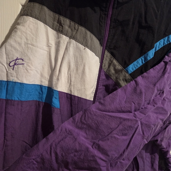 Vintage Purple Jacket with Black Accents - Picture 2 of 5